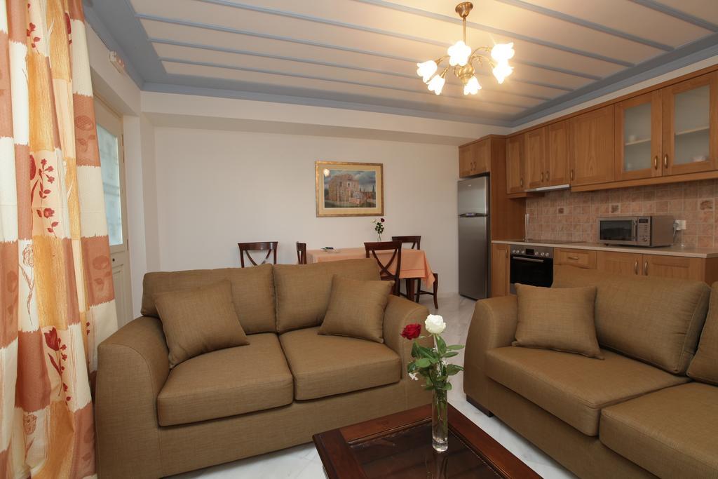 Avgerinos Hotel Kampochora  Room photo