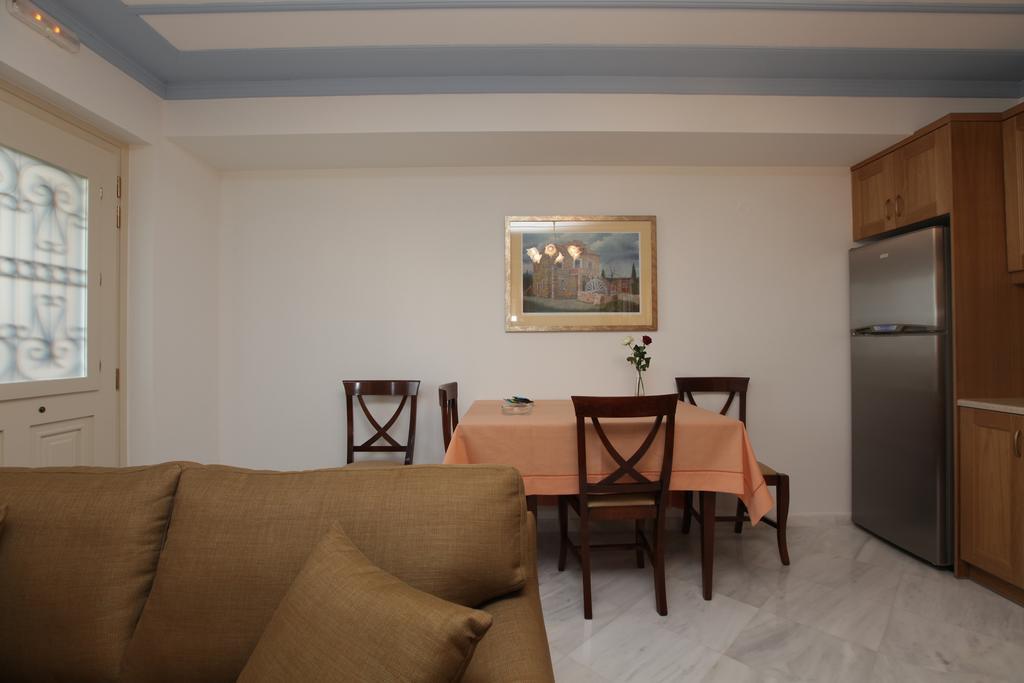 Avgerinos Hotel Kampochora  Room photo